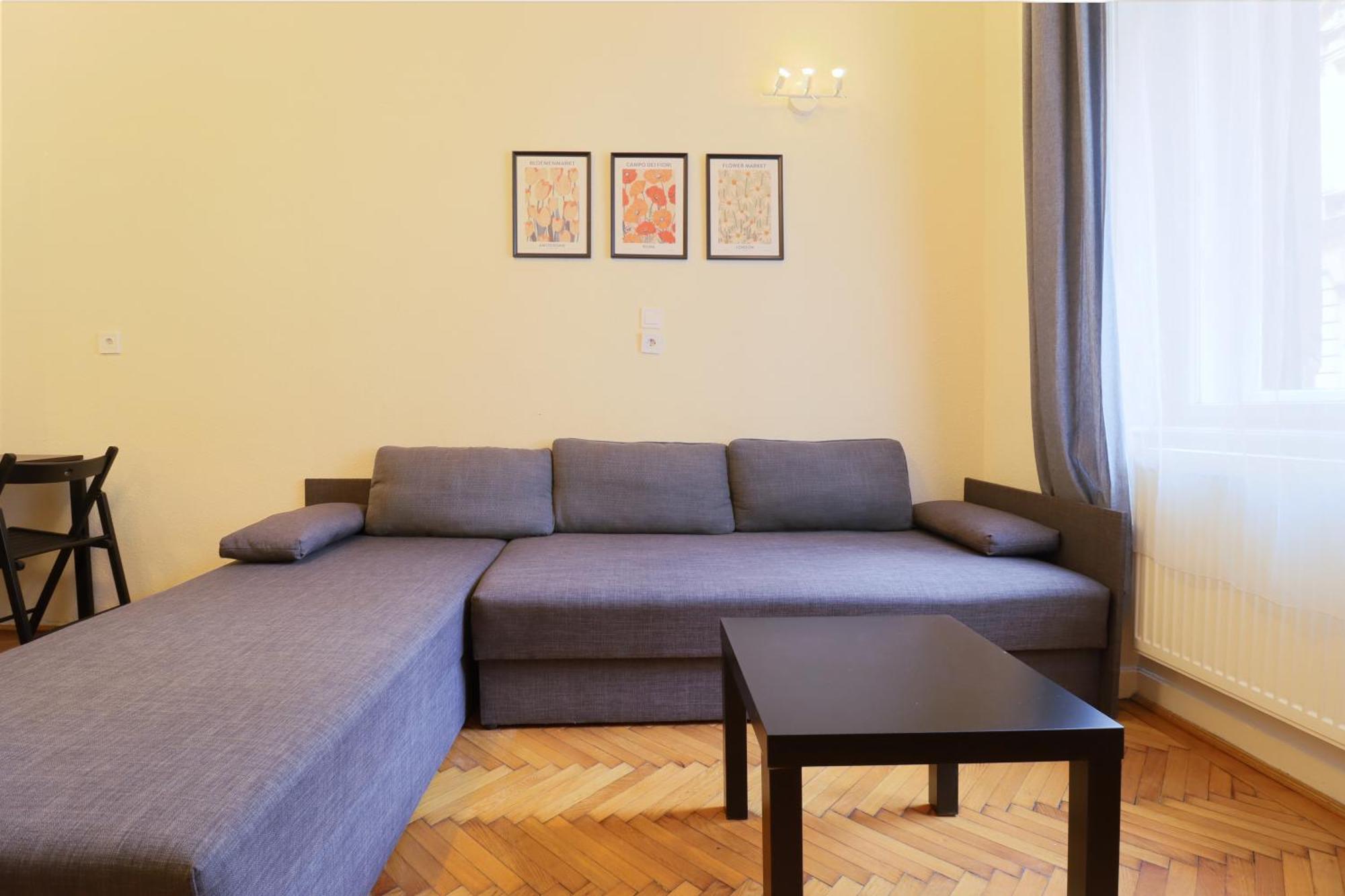 Apartamento Joseph Boulevard - 3bdr, 2bath, 8ppl Budapest