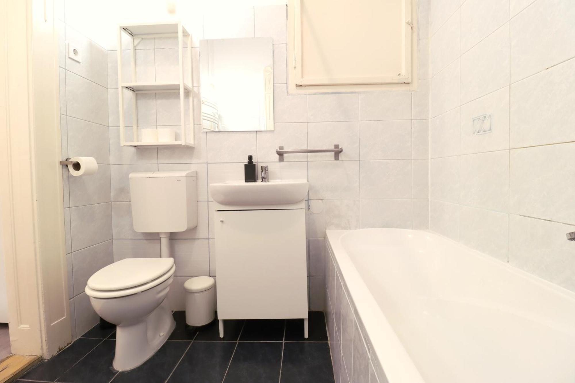 Lejlighed Joseph Boulevard - 3bdr, 2bath, 8ppl