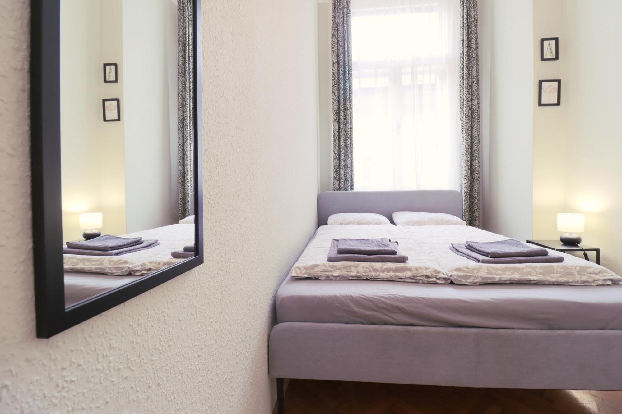 Joseph Boulevard - 3bdr, 2bath, 8ppl * Budapeszt